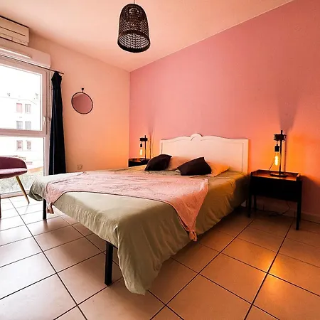 Apartment Bel Climatise & Parking
