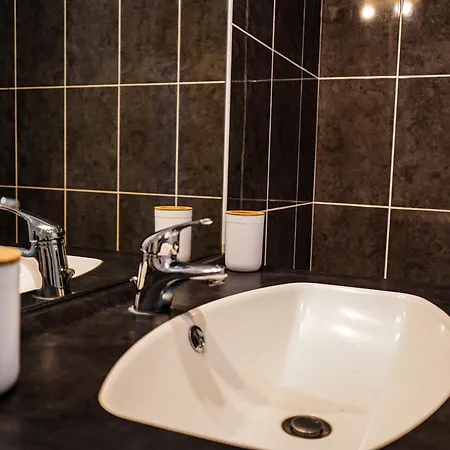 Bel Climatise & Parking Apartment *