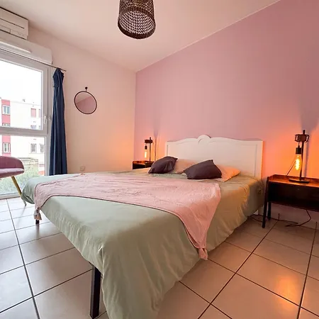 Neuf Climatisé Avec Parking Apartamento