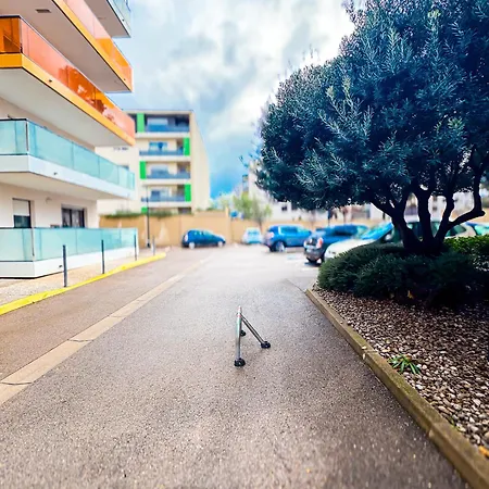 Apartment Bel Climatise & Parking *